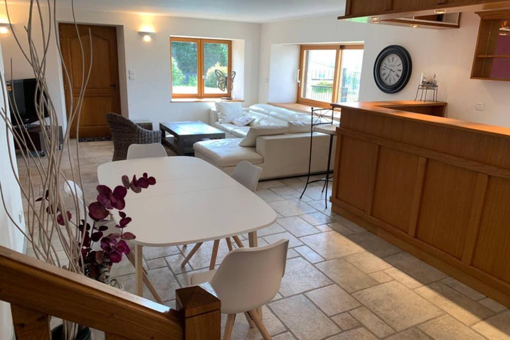 Domaine Des Pierres D Auvergne Flat Eksteriør billede