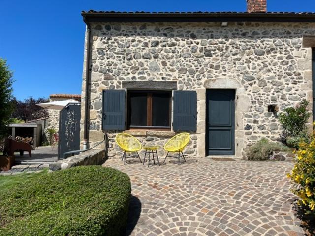 Domaine Des Pierres D Auvergne Flat Eksteriør billede